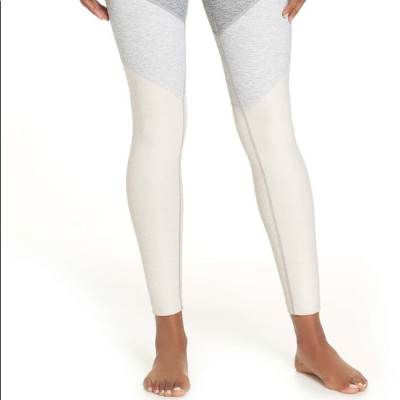 Outdoor Voices 7/8 Spring Legging - Picture 3 of 6